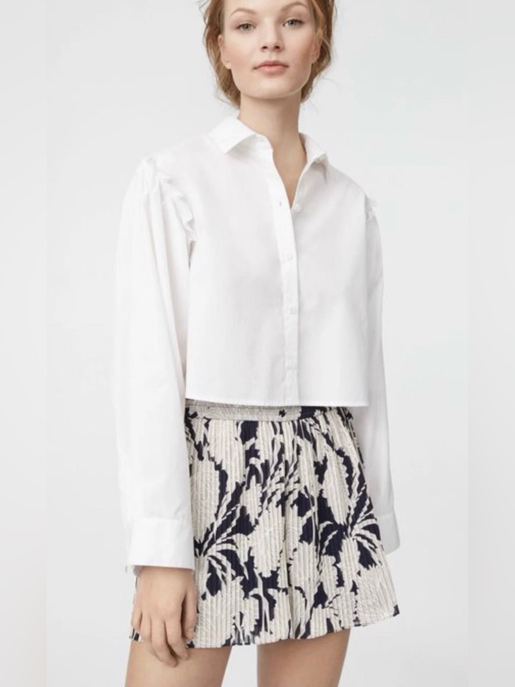 Club Monaco Katya Floral Pleated Short Navy Cream Size 10